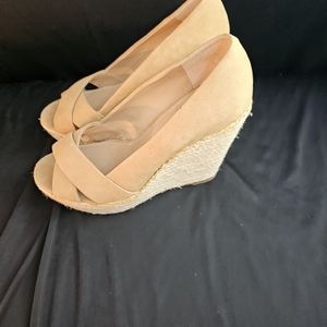 Vince Camuto 8 wedges